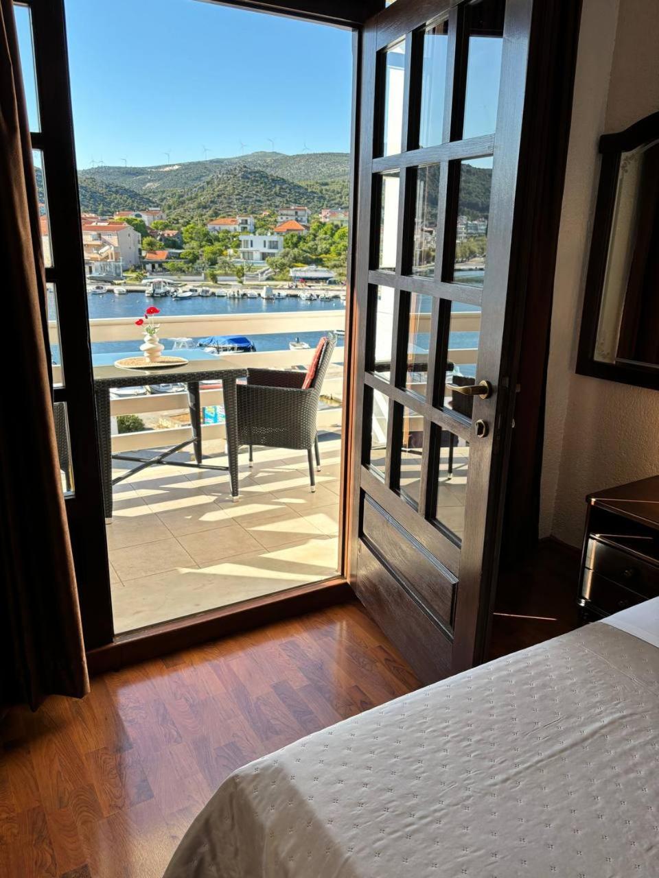 Villa Samac Seget Vranjica Eksteriør billede